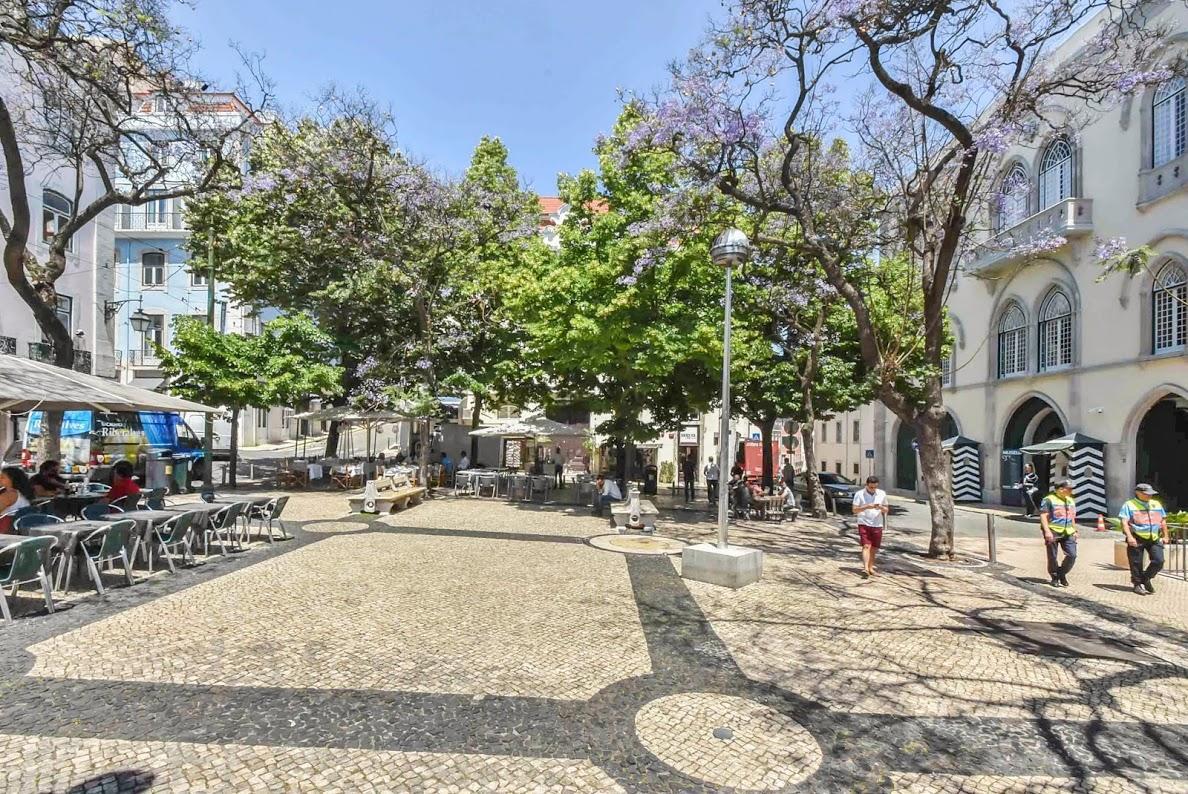 Boutique Apartment Cris Do Carmo ลิสบอน ภายนอก รูปภาพ