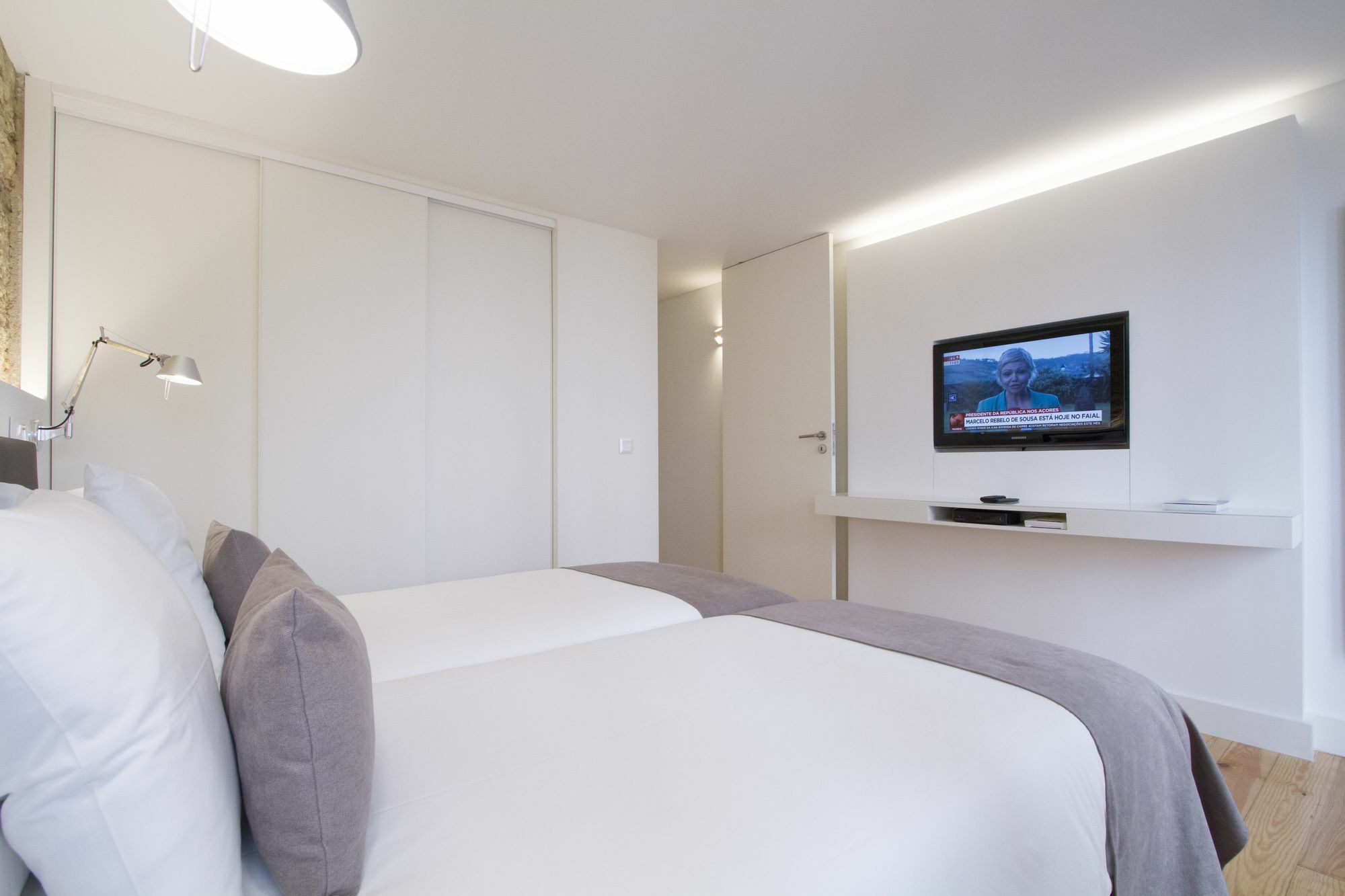 Boutique Apartment Cris Do Carmo ลิสบอน ภายนอก รูปภาพ